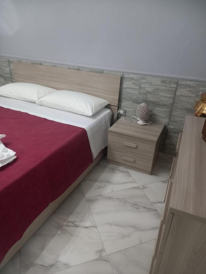 Bed and Breakfast Piano Terra à Naples Extérieur photo